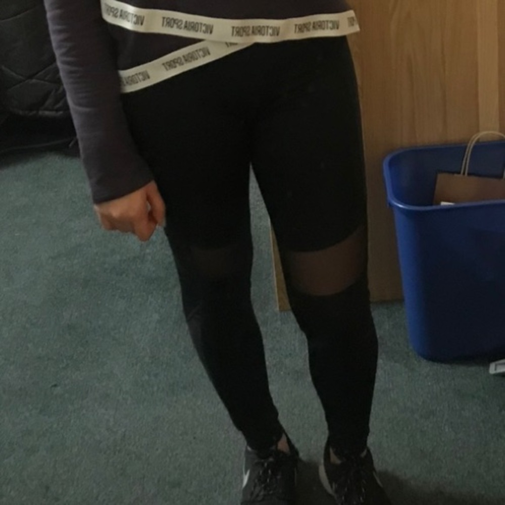 Hollister black mesh high waisted leggings